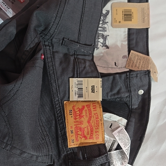 Levi's Men's Black Jeans 511 SLIM - Picture 2 of 3